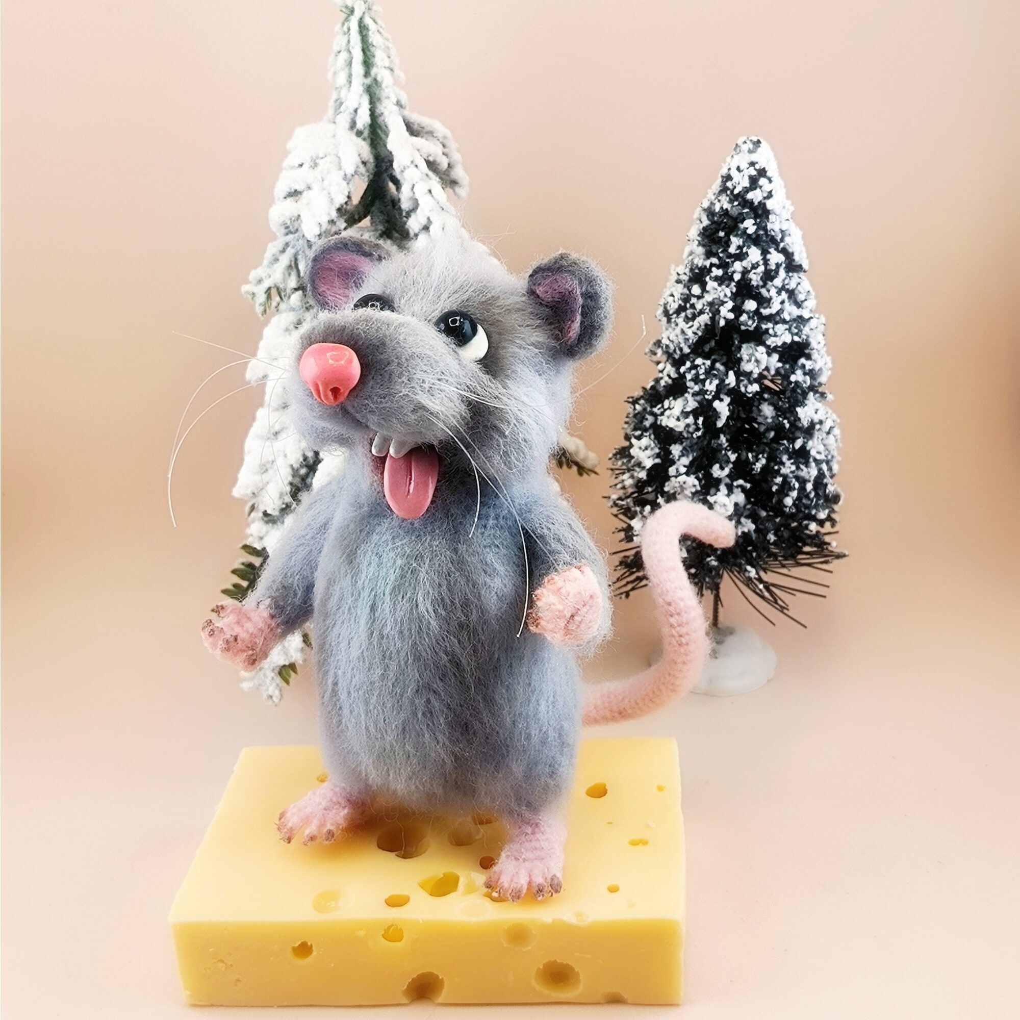 Knitted rat